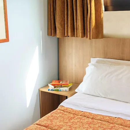 Agriturismo Valle Dei Margi ファームステイ